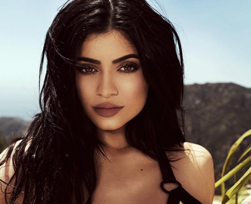 Những xu hướng trang điểm sẽ biến mất trong năm 2018 Kylie 1